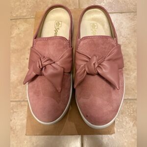 SPENCO women’s Orthotic Suede Bow Mules
Barbados Blush